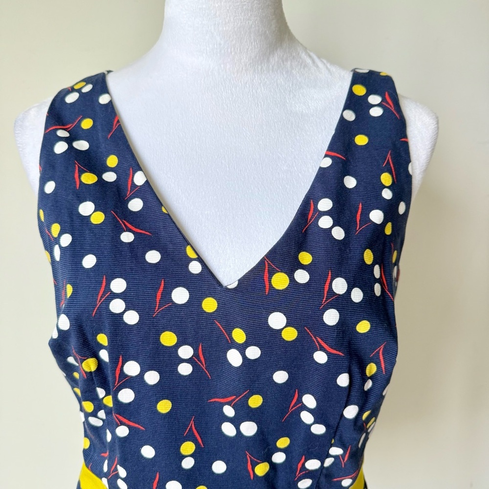 Boden Navy Sinead V-Neck Sleeveless Polka Dot Peplum Top—SZ. 8 - Picture 14 of 15